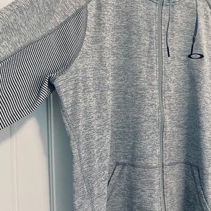 EUC Mens Oakley Hoodie